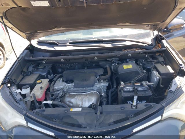 2T3WFREV9JW503136 Toyota Rav4 Xle