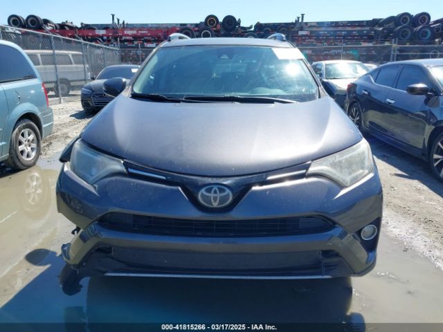2T3WFREV9JW503136 Toyota Rav4 Xle