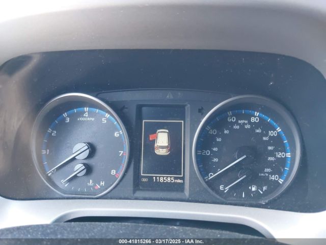 2T3WFREV9JW503136 Toyota Rav4 Xle