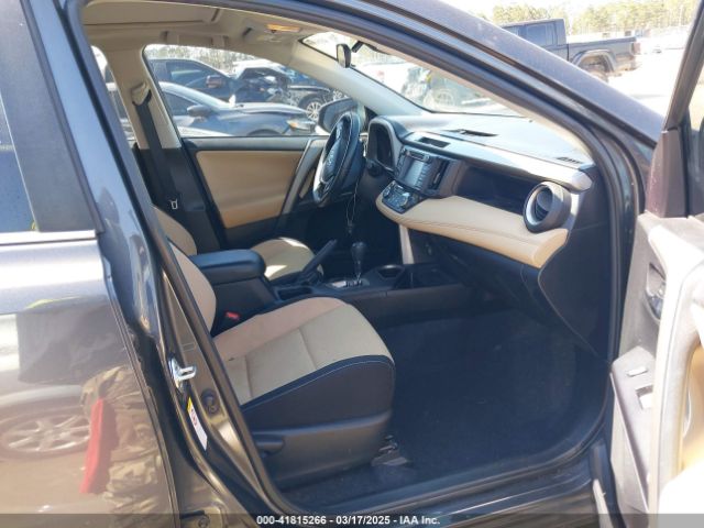 2T3WFREV9JW503136 Toyota Rav4 Xle