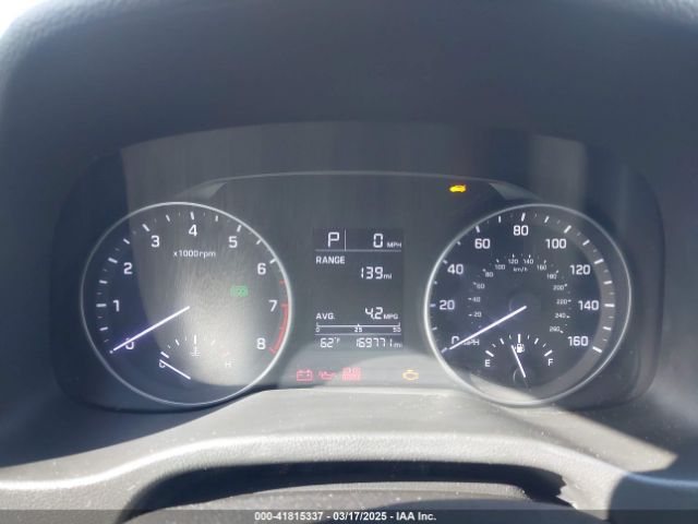 5NPD84LF8HH046952 Hyundai ELANTRA SE