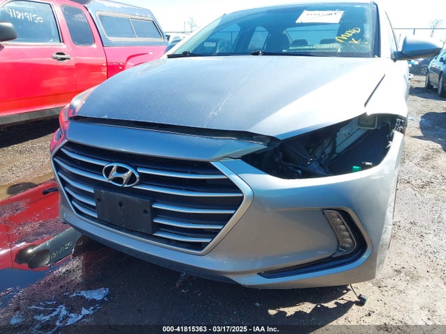 5NPD84LF2HH013588 Hyundai ELANTRA SE