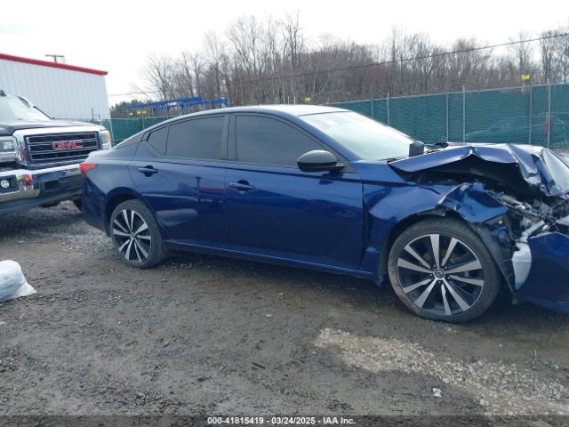 1N4BL4CW5NN414639 Nissan Altima Sr Intelligent Awd