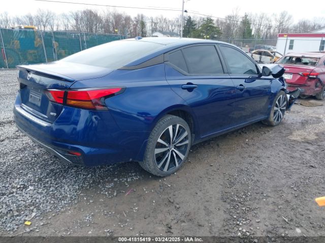 1N4BL4CW5NN414639 Nissan Altima Sr Intelligent Awd