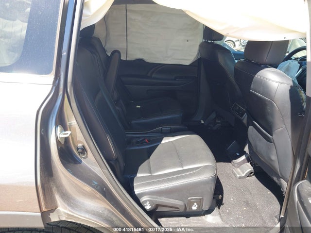 5TDKKRFH0FS055428 Toyota Highlander Xle V6
