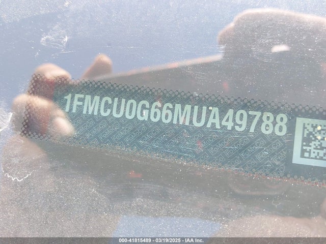1FMCU0G66MUA49788 Ford ESCAPE SE