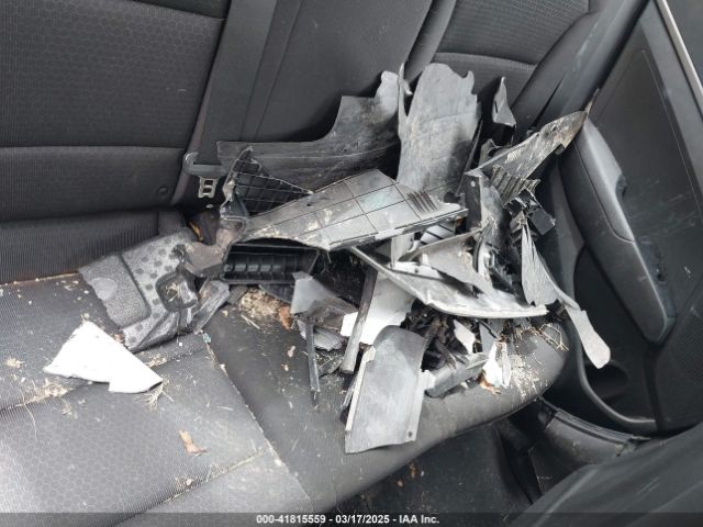 5NPD74LF5JH372135 Hyundai ELANTRA SE
