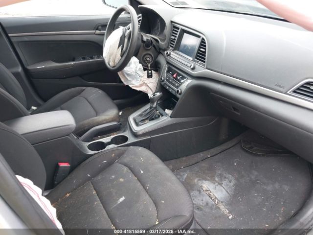 5NPD74LF5JH372135 Hyundai ELANTRA SE