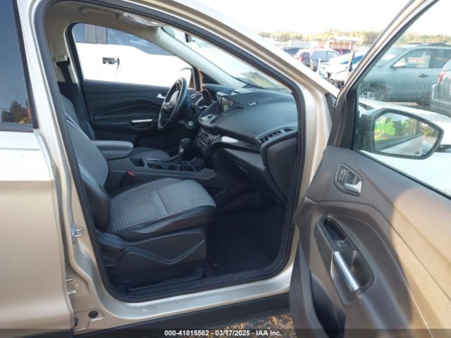 1FMCU9GD7HUE82559 Ford ESCAPE SE