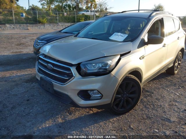 1FMCU9GD7HUE82559 Ford ESCAPE SE