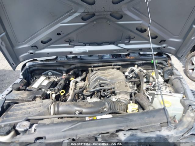 1C4BJWDG0FL770934 Jeep Wrangler Unlimited Sport