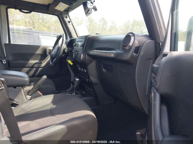 1C4BJWDG0FL770934 Jeep Wrangler Unlimited Sport