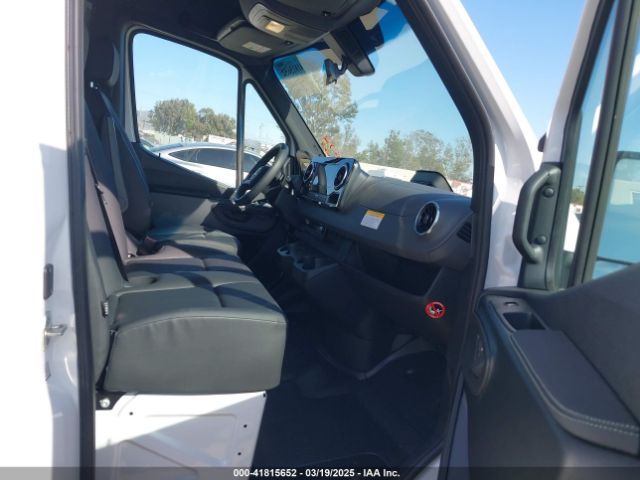W1Y4NBHY4ST205052 Mercedes-Benz Sprinter 2500 Standard Roof 4-cyl Diesel Ho