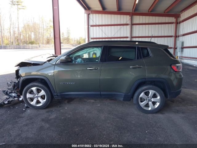 3C4NJDBB4JT238950 Jeep Compass Latitude 4x4
