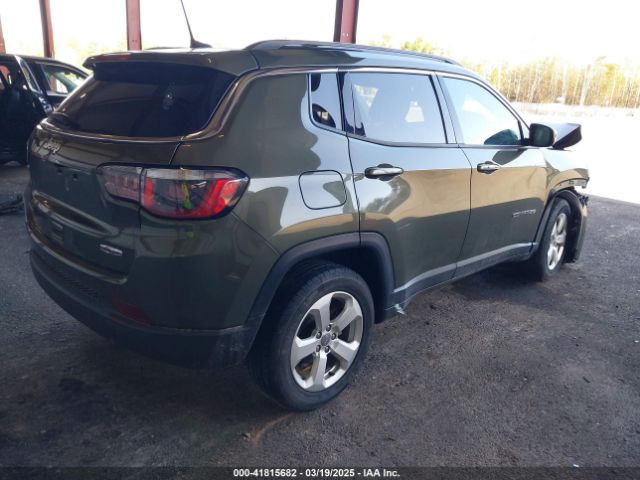 3C4NJDBB4JT238950 Jeep Compass Latitude 4x4