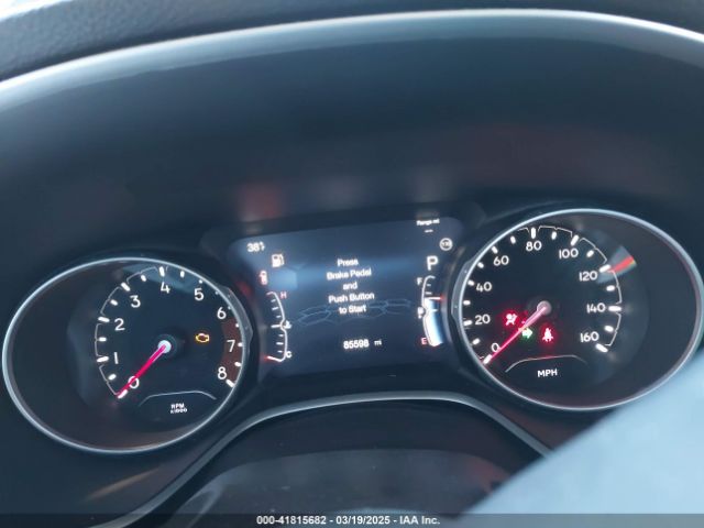 3C4NJDBB4JT238950 Jeep Compass Latitude 4x4