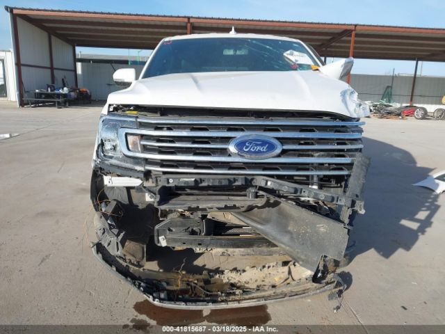 1FMJU1HT5JEA18863 Ford Expedition Xlt