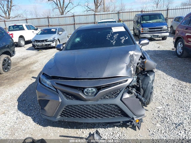 4T1B11HK4JU118527 Toyota CAMRY SE