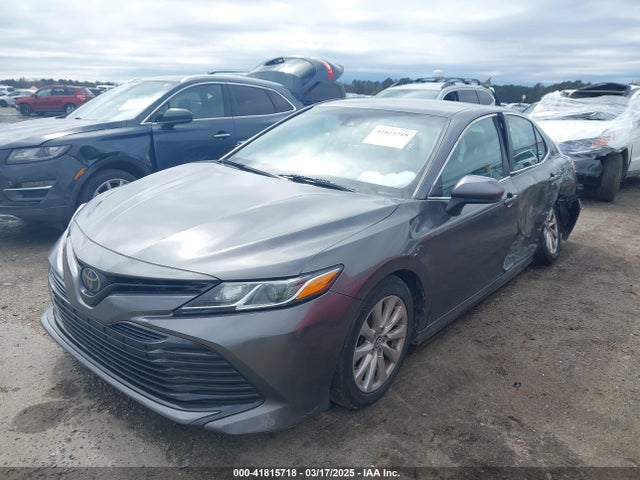 4T1B11HK1JU568586 Toyota CAMRY LE