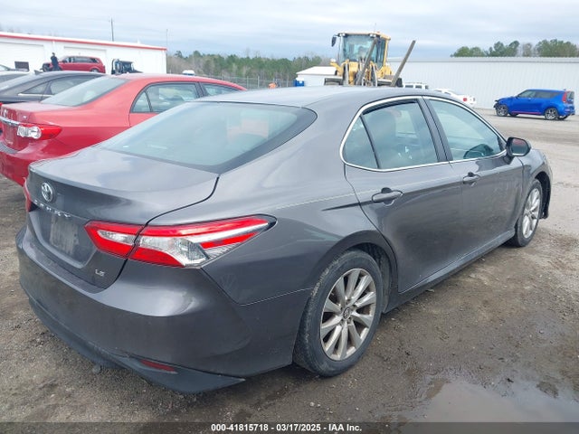 4T1B11HK1JU568586 Toyota CAMRY LE