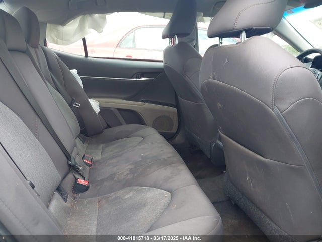 4T1B11HK1JU568586 Toyota CAMRY LE