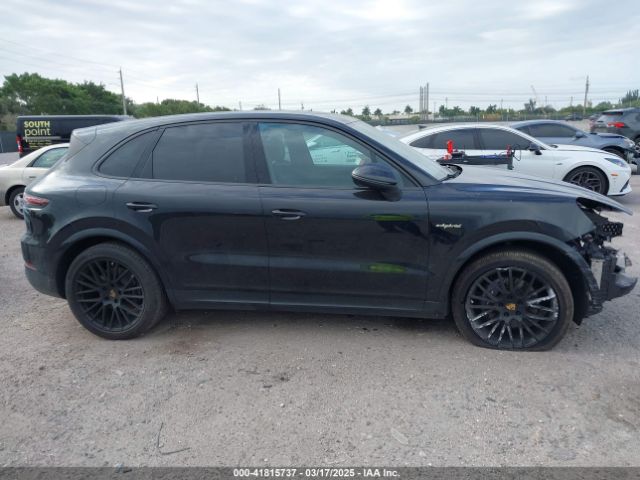 WP1AE2AYXMDA24566 Porsche Cayenne E-hybrid