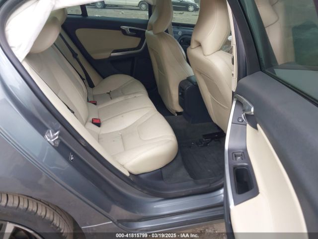 YV126MFL4J2451044 Volvo S60 T5 Dynamic