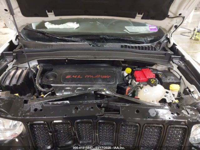 ZACNJBAB6LPL92993 Jeep Renegade Upland 4x4