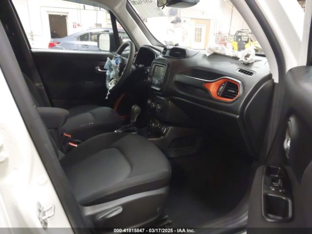 ZACNJBAB6LPL92993 Jeep Renegade Upland 4x4