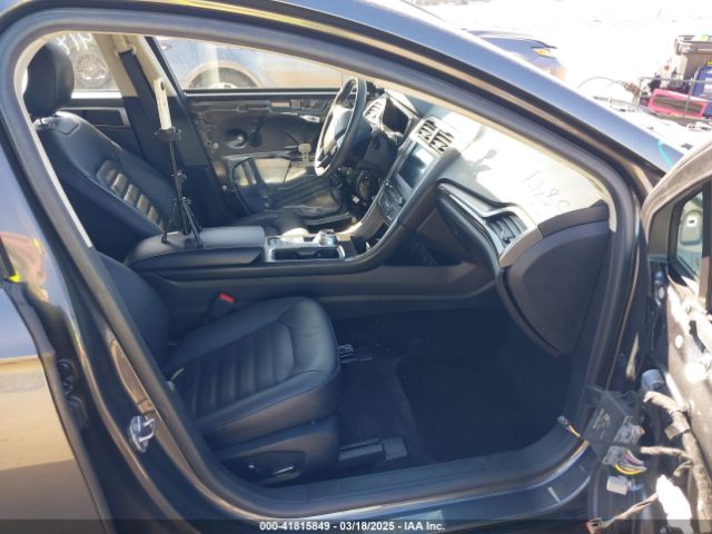 3FA6P0LUXJR157689 Ford Fusion Hybrid Se