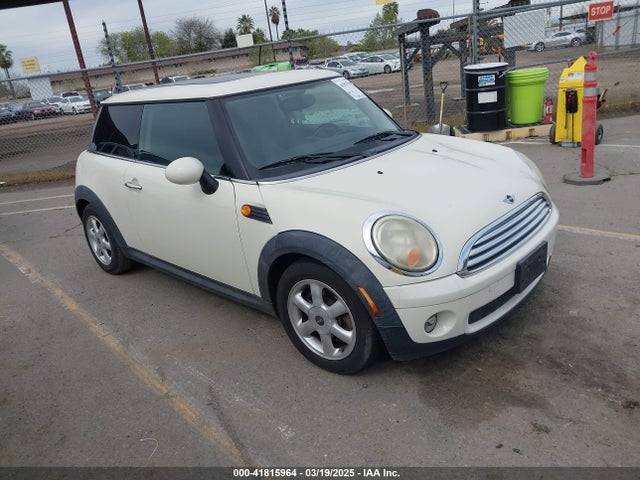 2010 MINI COOPER WMWMF3C59ATZ24989 Photo 0