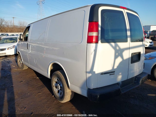 Chevrolet Express 1500 Work Van 2014 1GCSGAFX3E1131469 Image 3