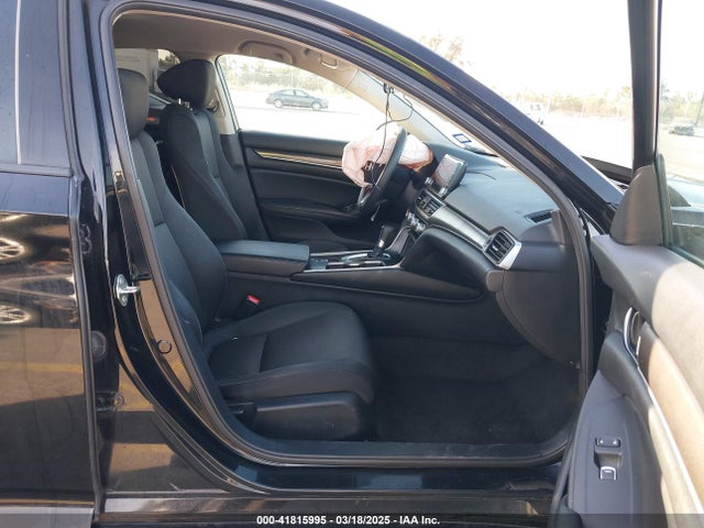 1HGCV1F17KA165160 Honda ACCORD LX