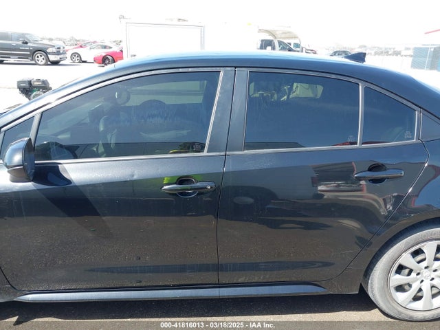 Toyota COROLLA LE 2022 JTDEPMAE4NJ210119 Image 14