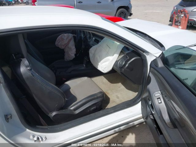 2015 CHEVROLET CAMARO 2G1FF1E39F9197145 Photo 4