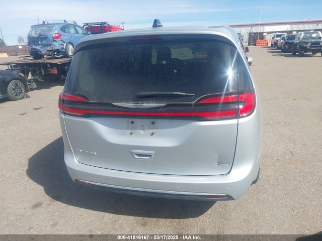 Chrysler Pacifica Touring L 2023 2C4RC1BG4PR531524 Image 16