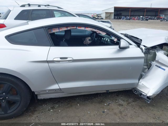 1FA6P8AM2H5236742 Ford Mustang V6
