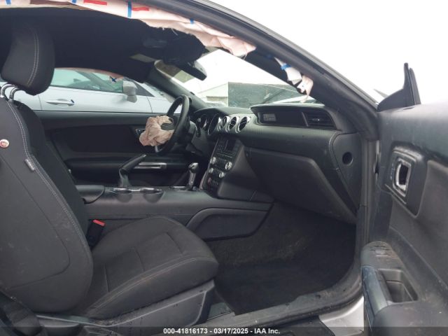 1FA6P8AM2H5236742 Ford Mustang V6