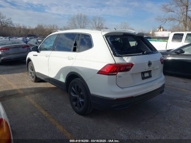 2022 VOLKSWAGEN TIGUAN 3VV3B7AX9NM076592 Photo 2