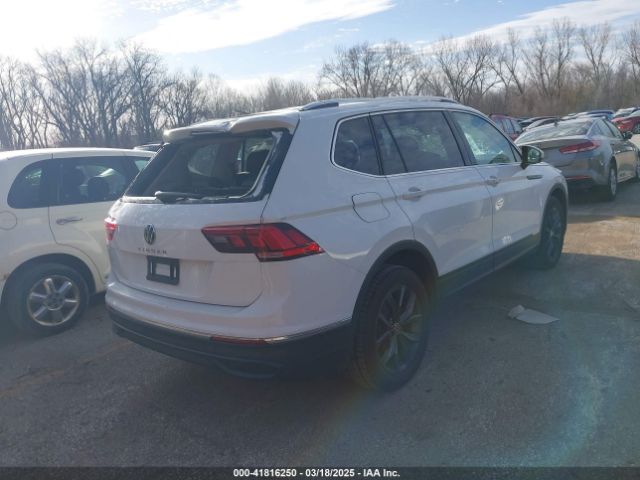 2022 VOLKSWAGEN TIGUAN 3VV3B7AX9NM076592 Photo 3