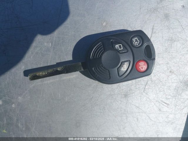 1FMCU0HD2JUC31402 Ford ESCAPE SEL