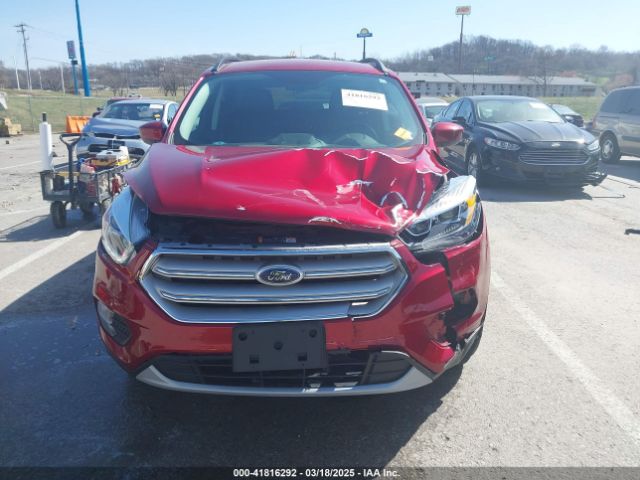 1FMCU0HD2JUC31402 Ford ESCAPE SEL