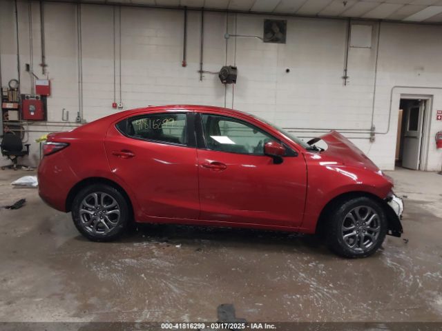 3MYDLBYV2KY509893 Toyota YARIS LE