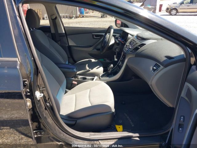 5NPDH4AE6GH795211 Hyundai ELANTRA SE