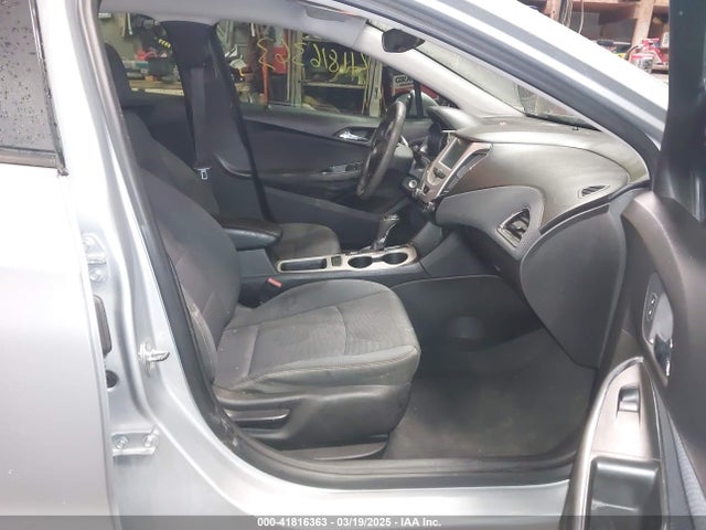 1G1BC5SM5J7228803 Chevrolet Cruze Ls Auto