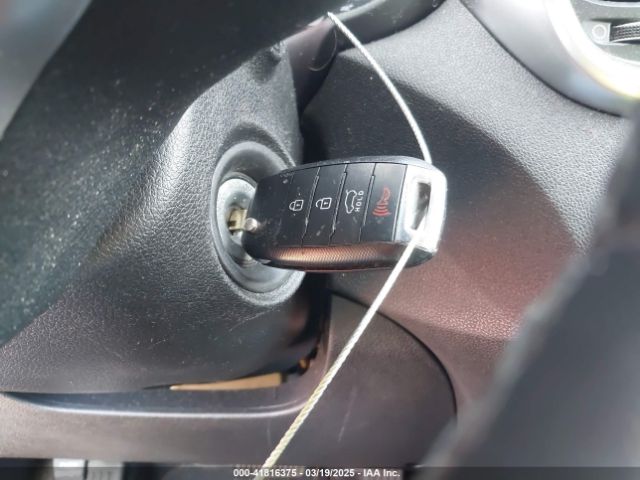 5XYPG4A33JG417196 KIA Sorento 2.4l Lx