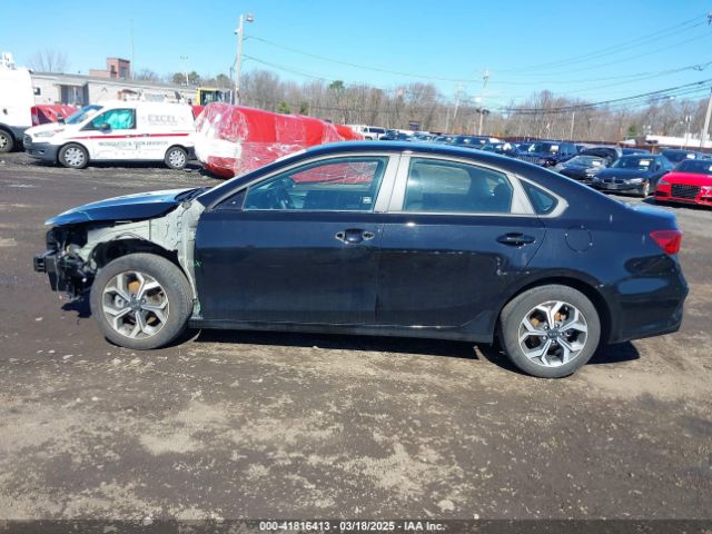 3KPF24AD1ME326593 KIA Forte Lxs