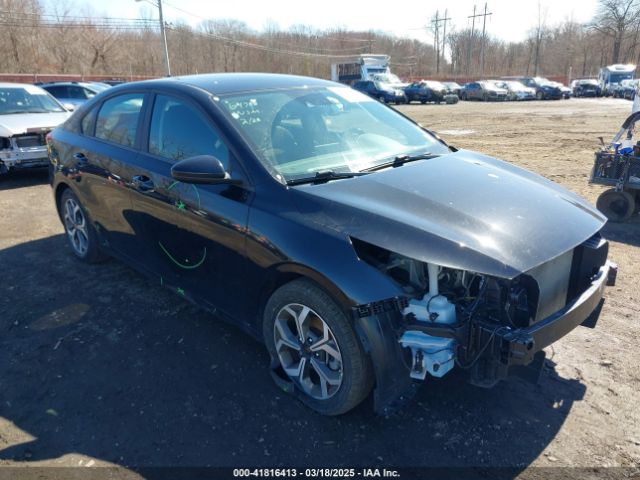 3KPF24AD1ME326593 KIA Forte Lxs