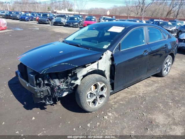 3KPF24AD1ME326593 KIA Forte Lxs