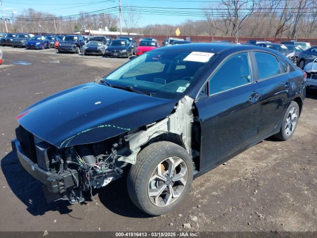 3KPF24AD1ME326593 KIA Forte Lxs
